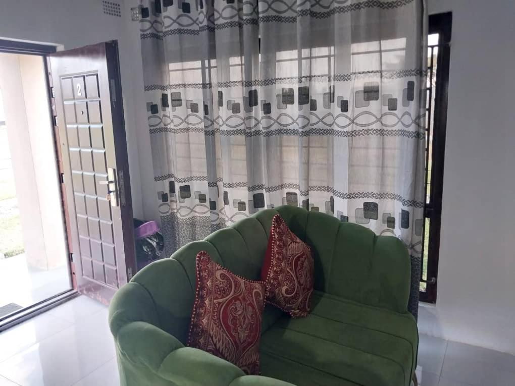 Emmrose Apartments Chingola Εξωτερικό φωτογραφία