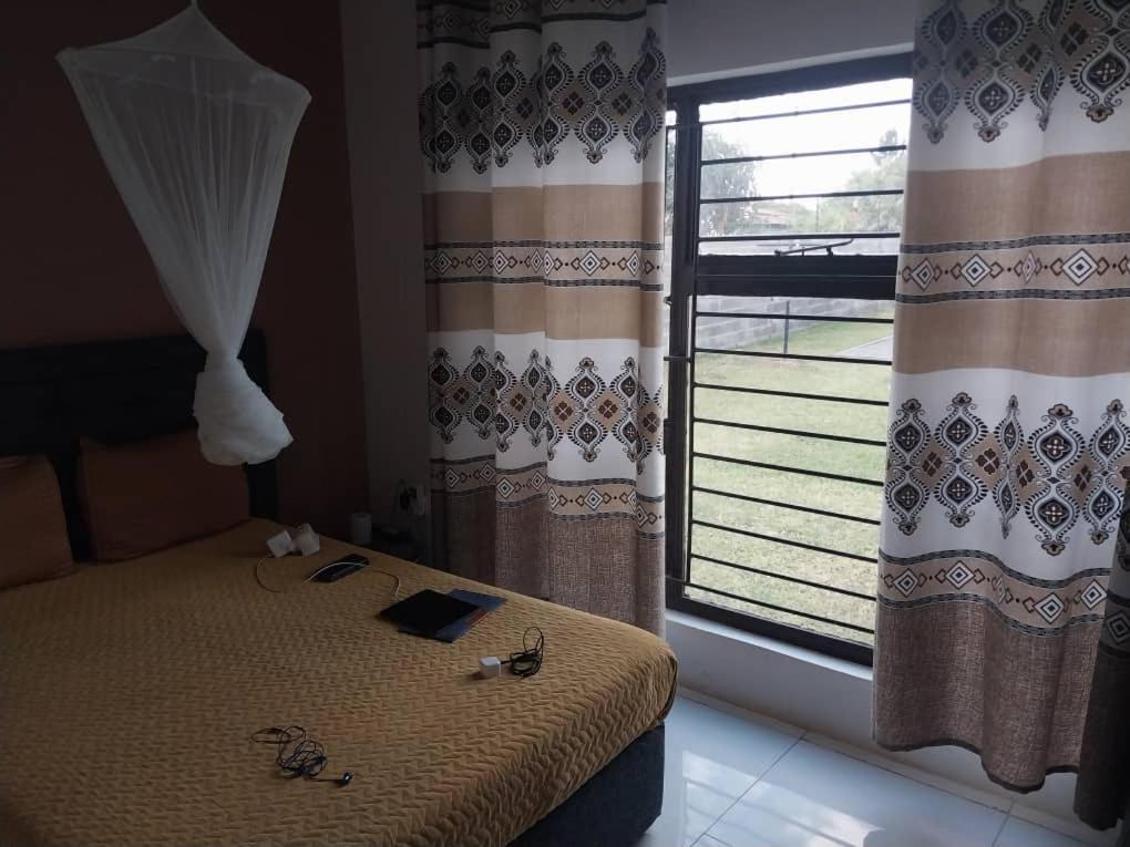 Emmrose Apartments Chingola Εξωτερικό φωτογραφία